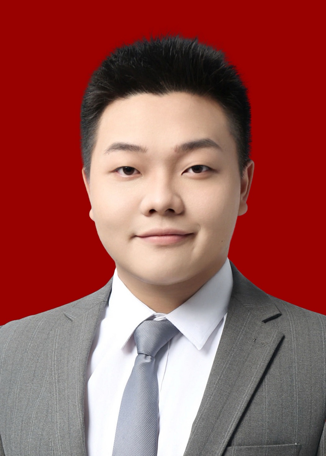 卿文杰证件照